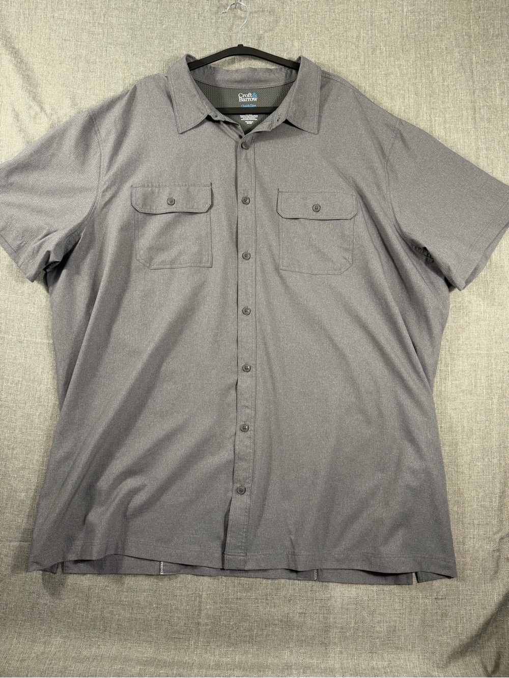 croft & barrow Short Sleeve Button-Down Shirt in Charcoal Gray